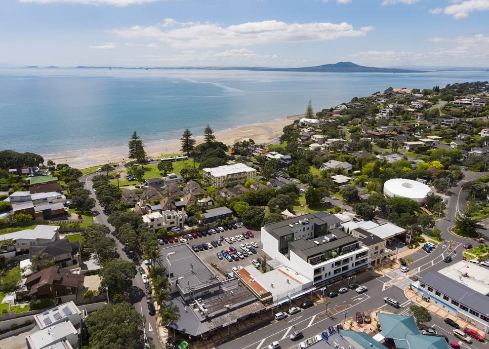 Mairangi Bay Apartments by Herbst Maxcey Metropolitan Architects